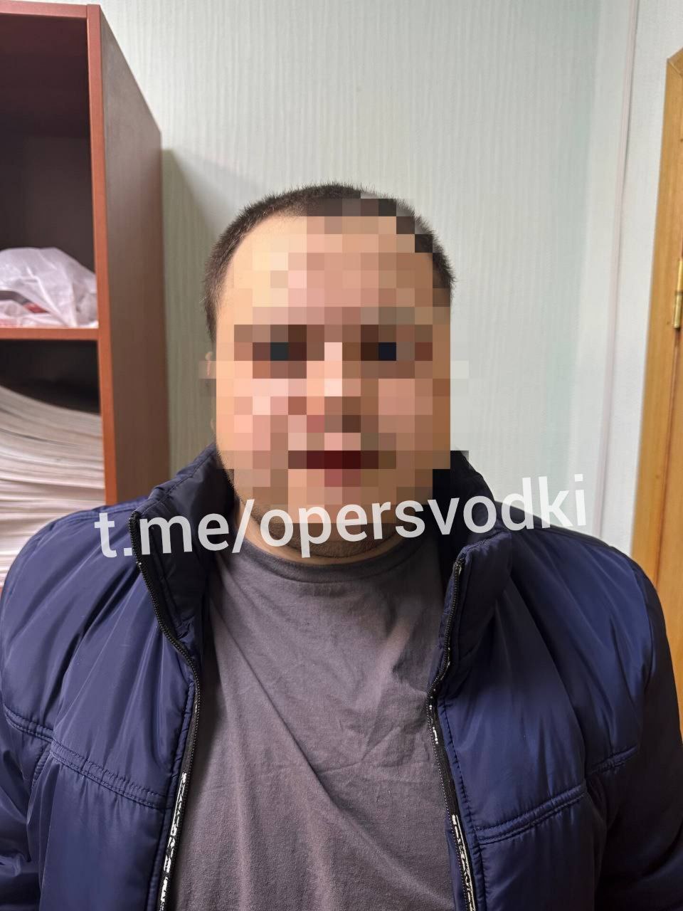 Ну вот и всё. В Астрахани задержали очередного азербайджанского неонациста. Астраханскими силовиками задержан пухлый абу-бандит, призывающий в интернете к совершению насильственных действий в отношении русских. Установлено, что задержанный активно дискредитировал проведение СВО и выражал откровенную ненависть к людям по национальному признаку. Данная позиция задержанному была привита ещё отцом, который более 20 лет назад переехал в РФ из страны гнилых помидоров. Результатом деятельности националиста стало возбуждение в отношении него уголовного дела по ч. 2 ст. 280 УК РФ. Задержанному грозит до 5 лет лишения свободы. Всё в точности как мы и пишем, прививают в своих семьях гомосексуализм и русофобию. Подписаться