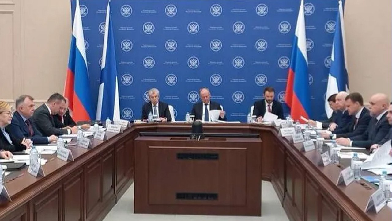 Айсен Николаев представил проект международного транспортного коридора Мохэ Найба на заседании Морской коллегии РФ Подробнее по ссылке на нашем сайте gtrksakha ru       Подписаться