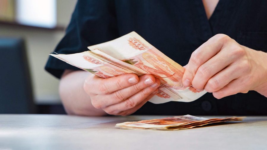 В Госдуме хотят разрешить доставку пенсий не только «Почтой России» Такое предложение содержится в рекомендациях правительству комитета Госдумы по защите конкуренции по итогам аудита организации, проведенного Счетной палатой с 2020 по 2024 годы и истекшем периоде 2025 года.
