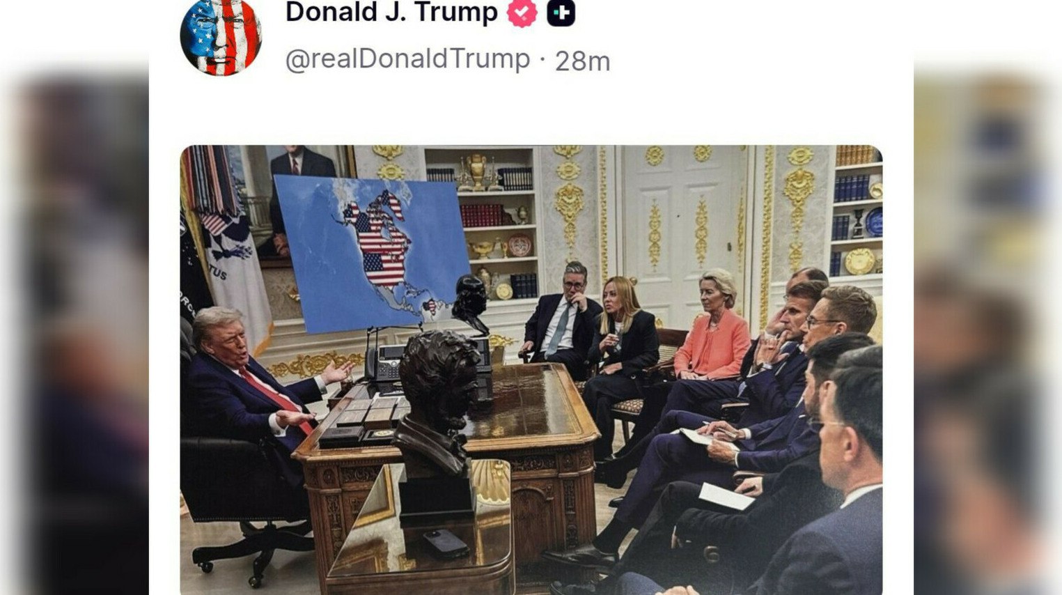 Трамп показал Европе карту с Канадой и Гренландией в составе США Президент США Дональд Трамп показал в соцсети изображение встречи с европейцами где демонстрирует карту с Канадой и Гренландией в цветах флага США передает ArbatMedia На опубликованном коллаже Трамп изображён в окружении европейских представителей которым он указывает на карту где Канада и Гренландия окрашены в красно сине белые цвета Иллюстрация явно выполнена в сатирическом стиле и напоминает предыдущий пост в котором он предсказывал присоединение Гренландии к США в 2026 году Прислать новость