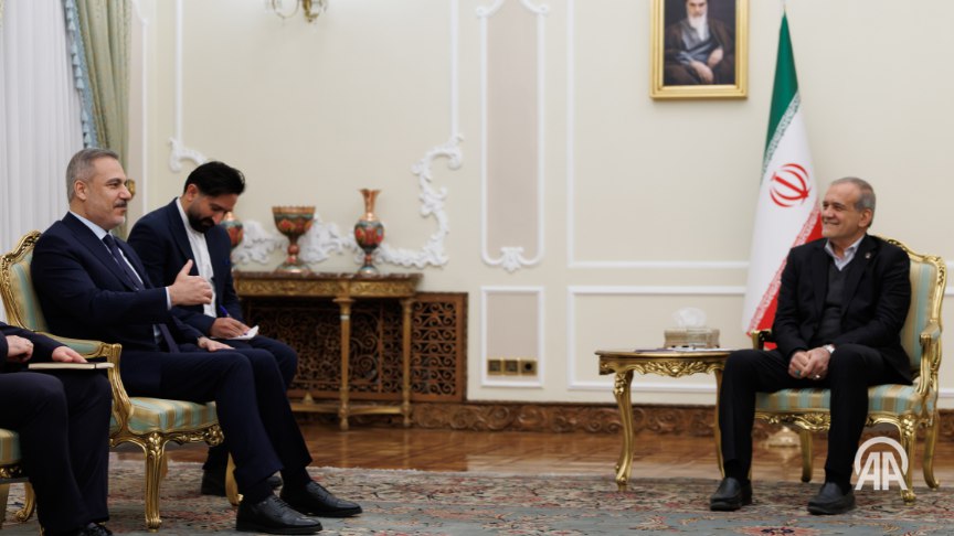 Глава МИД Турции встретился с президентом Ирана Хакан Фидан находится с визитом в Тегеране http v aa com tr 3758334