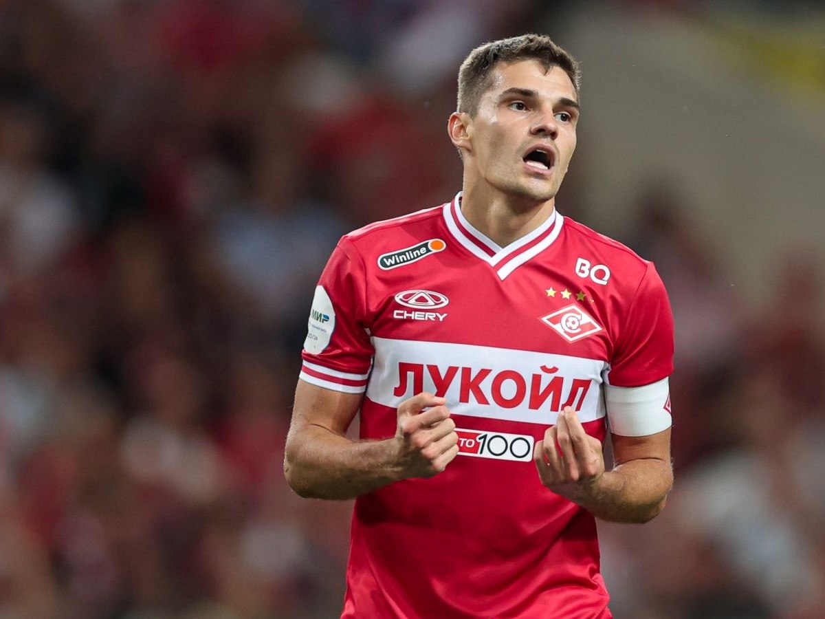 Официально Капитан остается Роман Зобнин продлил контракт со Спартаком 31 летний полузащитник подписал новое соглашение с московским клубом которое будет действовать до 2027 года