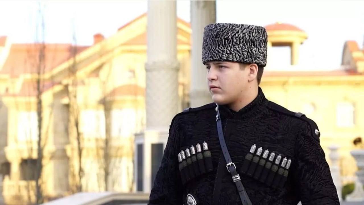 Старшая дочь Рамзана Кадырова объявила о предстоящей свадьбе своего брата, Адама Кадырова.