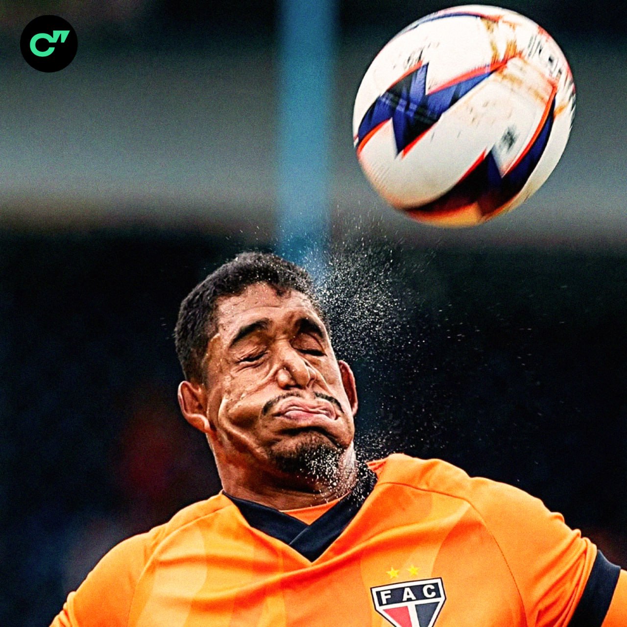 Вратарь молодежки Сан Паулу Габриэль Силва отбил мяч лицом и подарил нам лучшее фото 2026 го   Подписывайтесь на Спортс