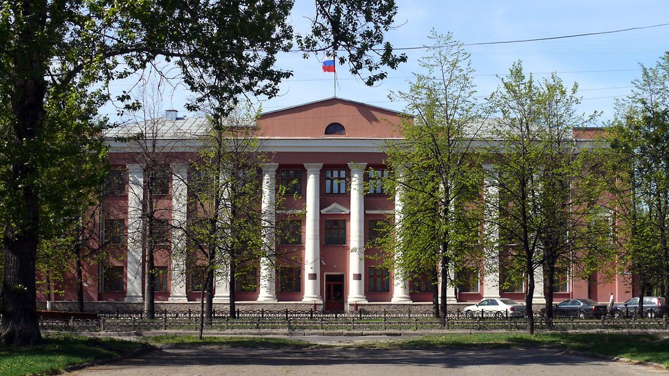В Арбитражный суд Ярославской области подан иск о банкротстве ООО «Келнотское охотничье-рыболовное хозяйство». Заявление подала компания «Партнеринвест», сумма требований — 6 млн руб. Владельцем охотхозяйства и совладельцем «Партнеринвеста» является Валентина Авдалян. Иск подан 18 апреля, в нем заявлено ходатайство об утверждении арбитражного управляющего. В апреле еще один иск на 1,2 млн руб. к охотхозяйству подал «Парк-отель "Замок Понизовкина"». Еще больше новостей — в Telegram-канале «Ъ-Ярославль»