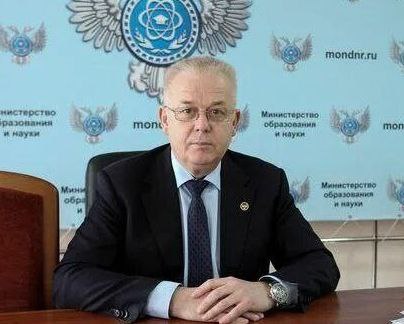 Ректор ДонГМУ Григорий Игнатенко стал первым ученым из ДНР, избранным академиком Российской академии наук. Поздравляю нашего земляка с заслуженным признанием. Григорий Анатольевич представил в Москве свои исследования в области адаптационной кардиологии — нового направления в медицине, которое может изменить подходы к лечению болезней сердца. Научную работу по достоинству оценили эксперты — все члены РАН единогласно проголосовали за кандидатуру земляка. Заслуга Григория Анатольевича — это признание наших фундаментальных исследований на всероссийском уровне. Будем и дальше поддерживать ученых, мотивировать их на новые открытия и достижения.