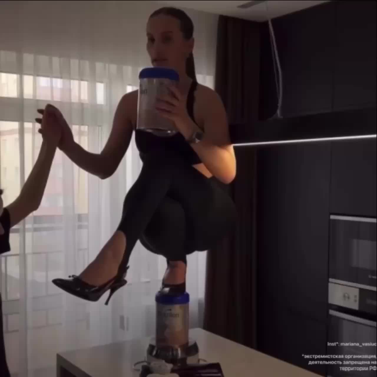 Екатеринбурженка сломала позвоночник, повторяя популярный челлендж