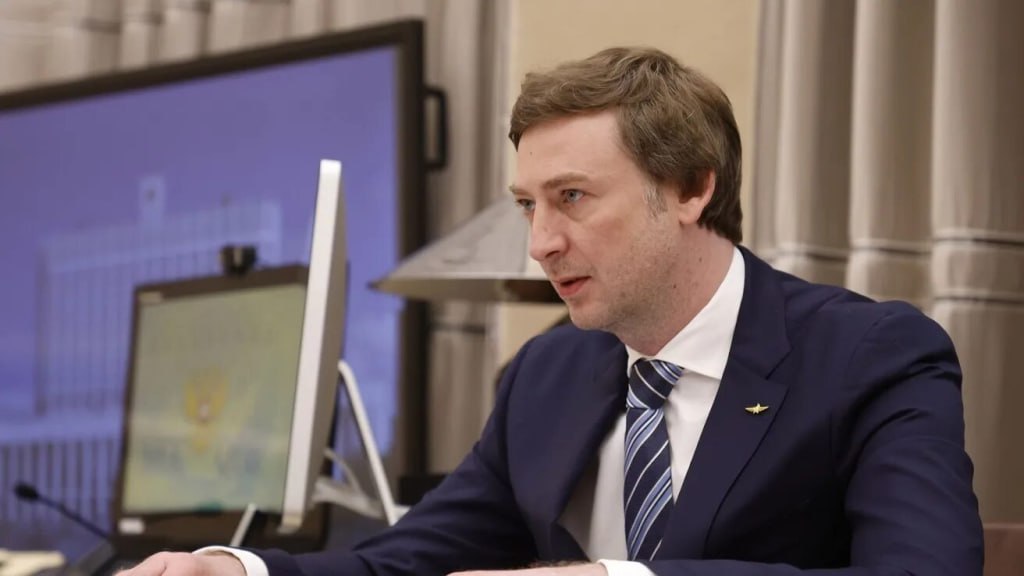 Группа Аэрофлот до 2030 года планирует увеличить флот на 30 с 349 до 460 бортов директор группы Сергей Александровский Пропорцию в целом в горизонте до 2033 2035 года видим у себя порядка 50 это отечественные воздушные суда подчеркнул он Группа продолжает переговоры с зарубежными и российскими перевозчиками о мокром лизинге однако на внутреннем рынке сейчас активных обсуждений нет Группа ожидает к 2030 году получить 108 самолетов МС 21 к 2033 году их число должно достигнуть 200 smartlab news i 163162 AFLT