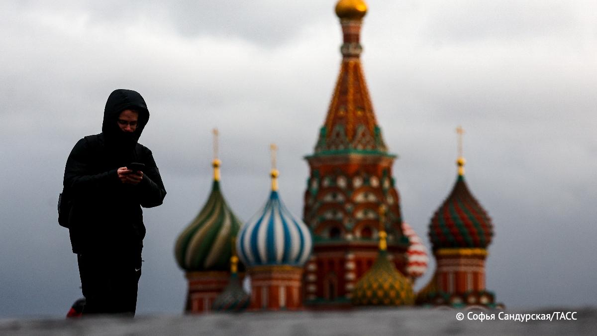 Сильный ветер ожидается в Москве и Подмосковье предстоящей ночью и днем 5 мая, сообщили ТАСС в Гидрометцентре РФ. / Москва
