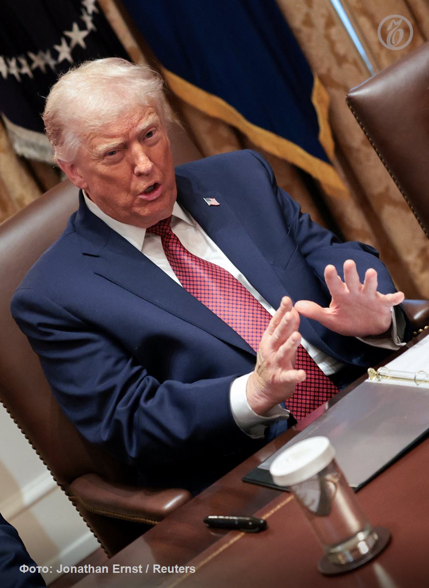 Сенаторы демократы внесли в Конгресс США законопроект запрещающий размещать изображения действующих президентов страны на банкнотах и монетах Инициаторами выступили Джефф Меркли от штата Орегон и Кэтрин Кортец Масто от Невады Как пояснил господин Меркли мера напрямую направлена против возможной инициативы президента Дональда Трампа Ранее обсуждался выпуск к 250 летию США в 2026 году новой однодолларовой монеты с его изображением Подписывайтесь на Ъ Оставляйте бусты