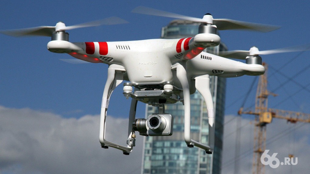 Операторов дронов будут готовить со школы В России хотят сформировать единую систему в которую войдут образовательные организации разных уровней предприятия которые используют или планируют использовать беспилотники и ученые Школы и колледжи должны будут расширить учебную программу и привлекать будущих работодателей Предложение обсудили на круглом столе с участием представителей отрасли Совета Федерации и Минобрнауки Новости из Екатеринбурга