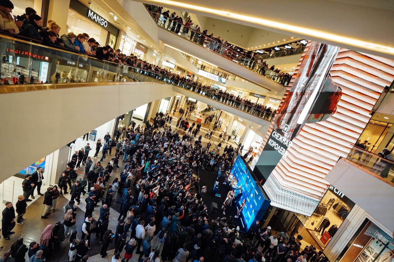 Медиа взвешивание и face to face в преддверии турнира МЕЛБЕТ Лига бокса пройдет в ТРЦ Галерея 7 декабря в Санкт Петербурге состоится официальная церемония взвешивания участников грядущего шоу Напомним что в главном бою вечера нас ждет противостояние петербуржца Алексея Мазура 11 1 0 5 KOs и казахстанца Дастана Садуулы 16 4 0 15 KOs Также на ринг КСК Арена выйдут представители Санкт Петербурга Эдуард Саввин Александр Зырянов Рамазан Ханапиев Сергей Ярулин и Тамерлан Оздоев Место проведения 1 этаж ТРЦ Галерея Лиговский пр 30А НАЧАЛО В 16 00