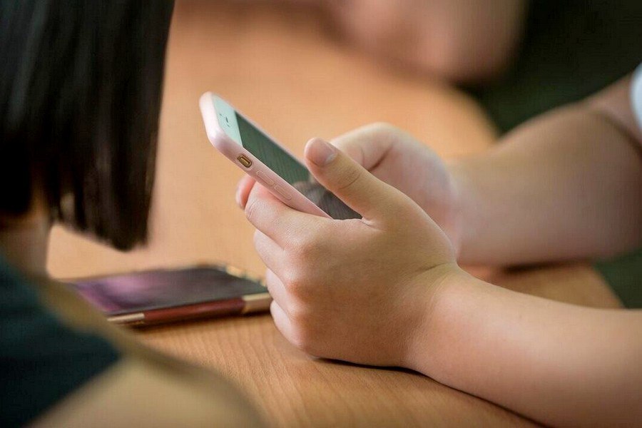 В школах Беларуси вводятся новые правила использовании мобильных телефонов