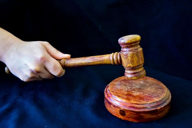В Тульской области повторно осудили предпринимательницу за хранение немаркированного табака 56-летняя жительница Щекина признана виновной в приобретении и хранении в целях сбыта немаркированных табачных изделий, подлежащих маркировке акцизными марками, в особо крупном размере. Подробнее Подписаться