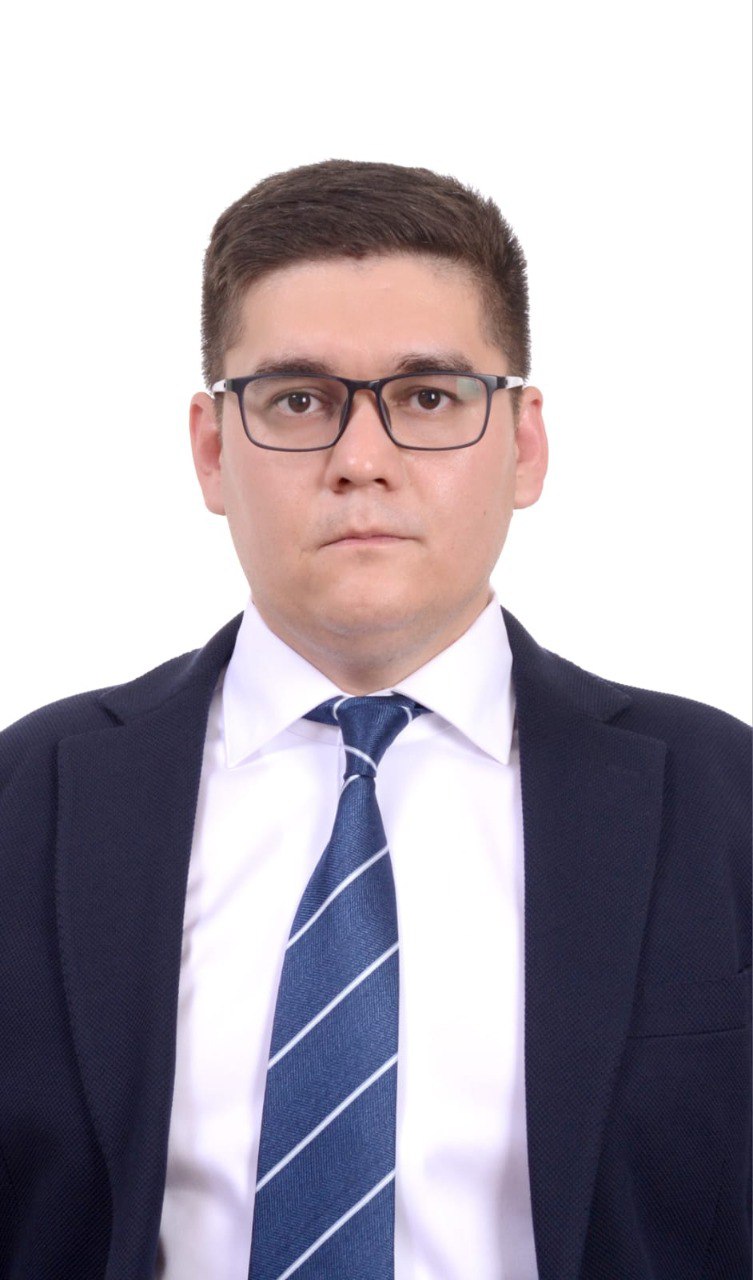 Ильмир Аглиуллин назначен начальником управления по общественно политическому развитию Администрации Главы Башкирии Об этом на еженедельной оперативке правительства рассказал Радий Хабиров Ильмир Аглиуллин родился в 1992 году в Учалинском районе Закончил Финансовый университет при Правительстве РФ политология юриспруденция финансовое право и НИУ Высшая школа экономики политология Последние 3 года служил в ВС России в зоне СВО Перед уходом в действующую армию в октябре 2022 года занимал должность заведующего отделом гармонизации межнациональных и межконфессиональных отношений Аппарата Правительства Республики Башкортостан Аглиуллин сменил на должности начальника общественно политического управления Алексея Дербеко Честно говоря ВК MAX подписывайтесь