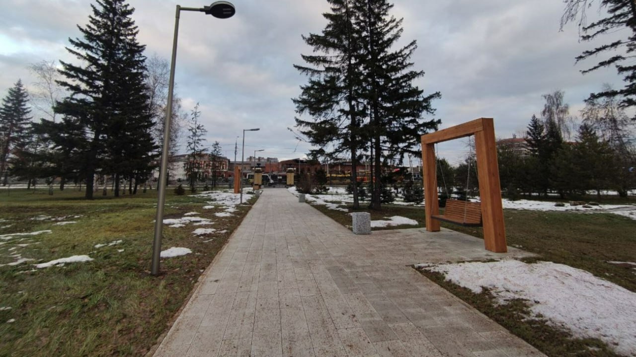 На следующей неделе в Барнауле закроют парк Центральный Парк культуры и отдыха Центральный в Барнауле приостановит свою работу для посетителей с 10 по 14 ноября Эта мера необходима для проведения подготовительных работ к Новому году и обеспечения безопасности граждан сообщили в городской администрации В это время в парке проведут работы по модернизации оборудования и оформлению территории к празднику Будут установлены новогодние декорации Фото Амик barnaul i tochka Подписывайтесь на нас в MAX БиТ новости