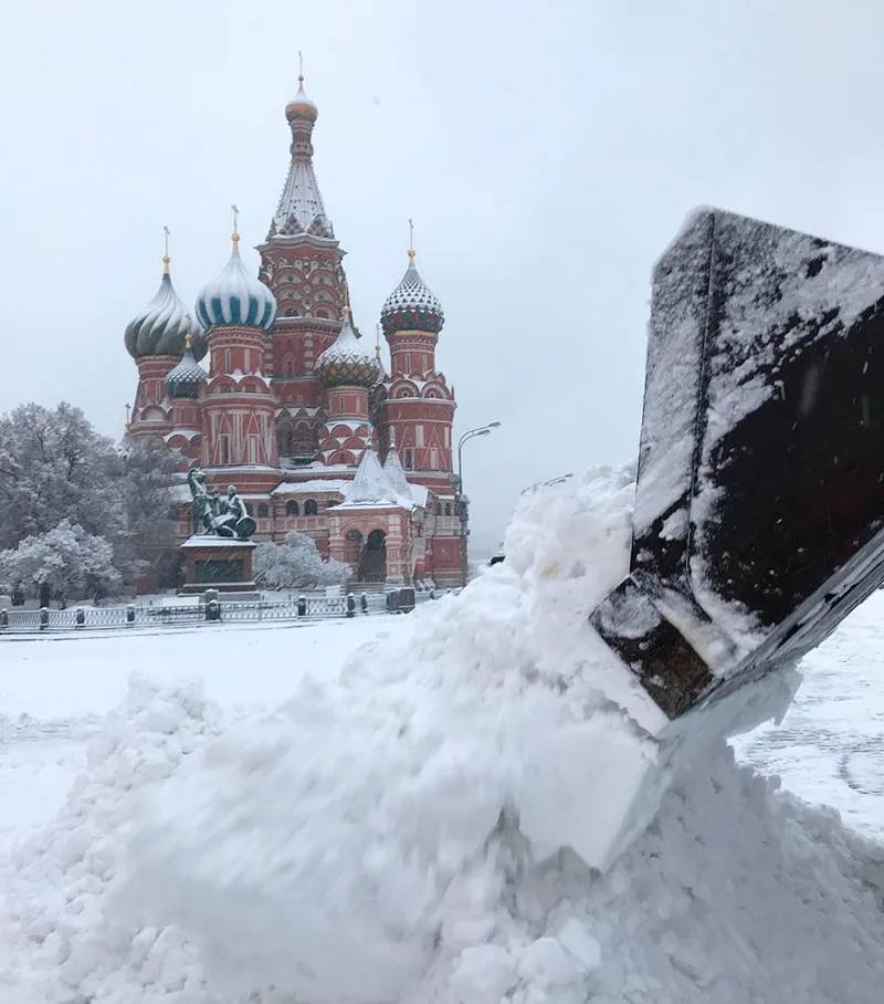 Москву и Московскую область заметет снегом в конце недели.   Срок появления сугробов жителям столичного региона назвал научный руководитель Гидрометцентра России Роман Вильфманд