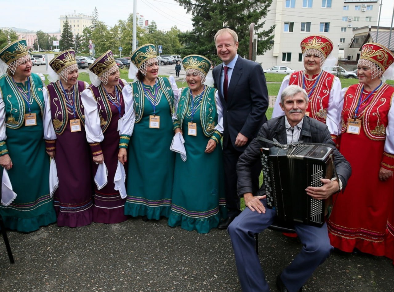 Виктор Томенко утвердил проект "Семья" для активного дол Tek.fm