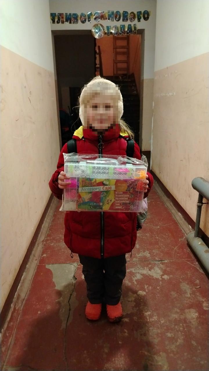 В Вахрушах пропала десятилетняя девочка Может в гостях у кого то сидит Вчера домой не пришла сказала пойдет в гости в итоге на звонки не отвечает В школу сегодня не пришла пишут обеспокоенные родственники UPD ребенок нашелся Мы в MAX