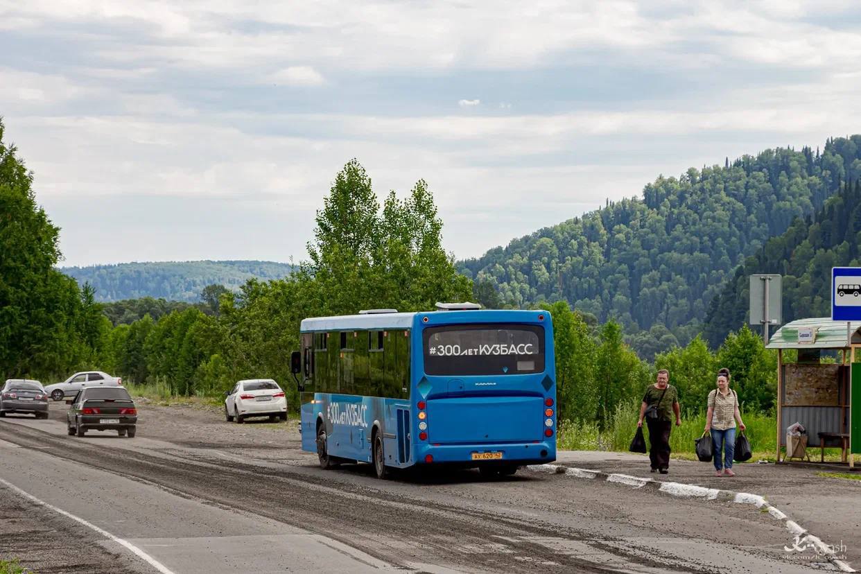Автобусы из Междуреченска будут заезжать в аэропорт Новокузнецка. С 3 июня автобусы маршрута № 604 Междуреченск — Кемерово будут делать остановку в аэропорту Новокузнецка. Заезды в аэропорт запланированы по вторникам, четвергам и пятницам. Это связано с запуском рейсов компании Smartavia в Москву. С 30 мая самолёты Boeing 737-800 будут летать из Новокузнецка в Москву по указанным дням с вылетом в 08:55. Подписаться Прислать новость