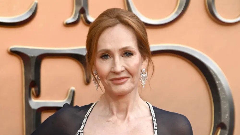 Джоан Роулинг одобрила сценарий сериала по «Гарри Поттеру» от HBO Джоан Роулинг ознакомилась с первыми сериями будущего сериала HBO по «Гарри Поттеру» и похвалила работу сценаристов.