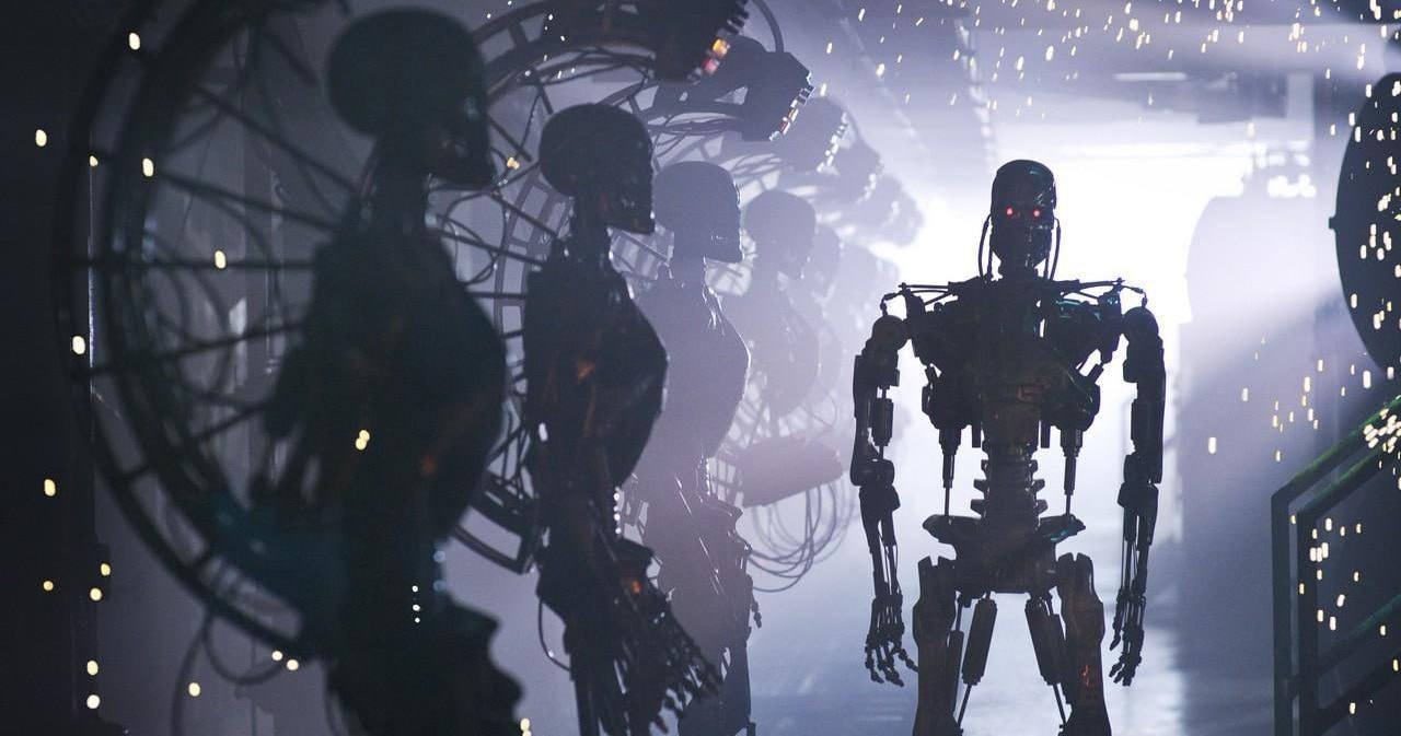 В Китае роботы начали делать суставы для других роботов Китайская Eyou Robot Technology первой в мире запустила автоматическое производство суставов для человекоподобных роботов на предприятии в Шанхае Площадка уже способна выпускать ежегодно по 100 000 шарнирных сочленений для манипуляторов человекоподобных роботов Основанная в 2018 году эта китайская компания снабжает данными компонентами многих местных производителей человекоподобных роботов включая AgiBot Мой Компьютер