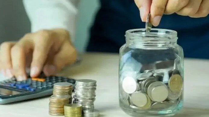 Почему закредитованность населения стала угрозой для экономики Казахстана Совокупная задолженность казахстанцев и бизнеса перед банками достигла 38 7 трлн тенге из них 24 трлн тенге кредиты физлиц передает ArbatMedia Прислать новость