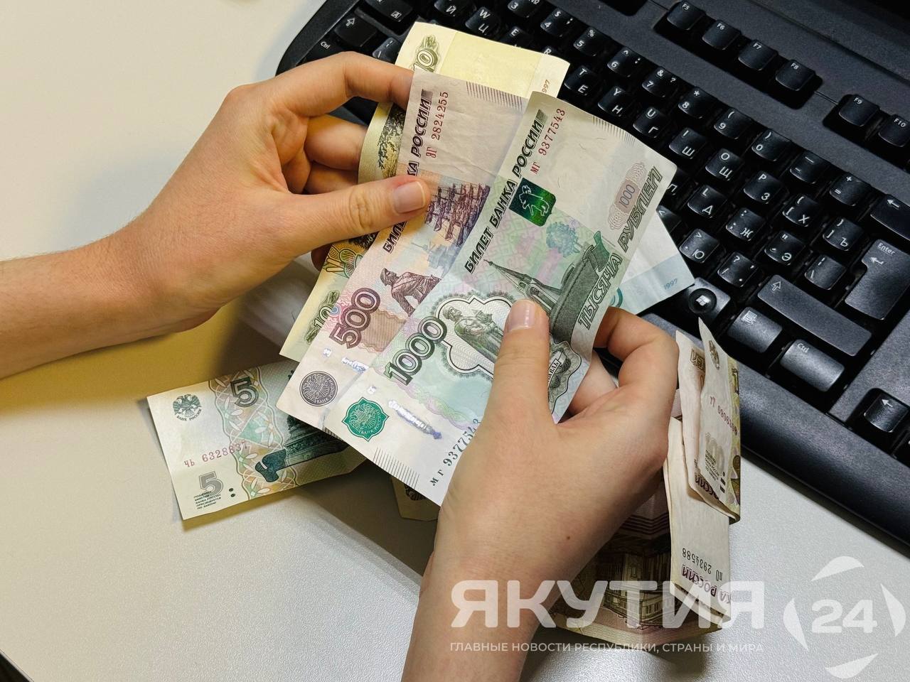 Маткапитал на второго ребенка предложили увеличить до 1 млн рублей Депутаты Госдумы РФ готовят новую версию законопроекта о прогрессивной шкале маткапитала Предлагается увеличить выплаты на второго ребенка до 1 млн рублей на третьего до 1 5 млн рублей Подробнее читайте по ссылке Фото Мария Архипова Якутия 24 yk24ru