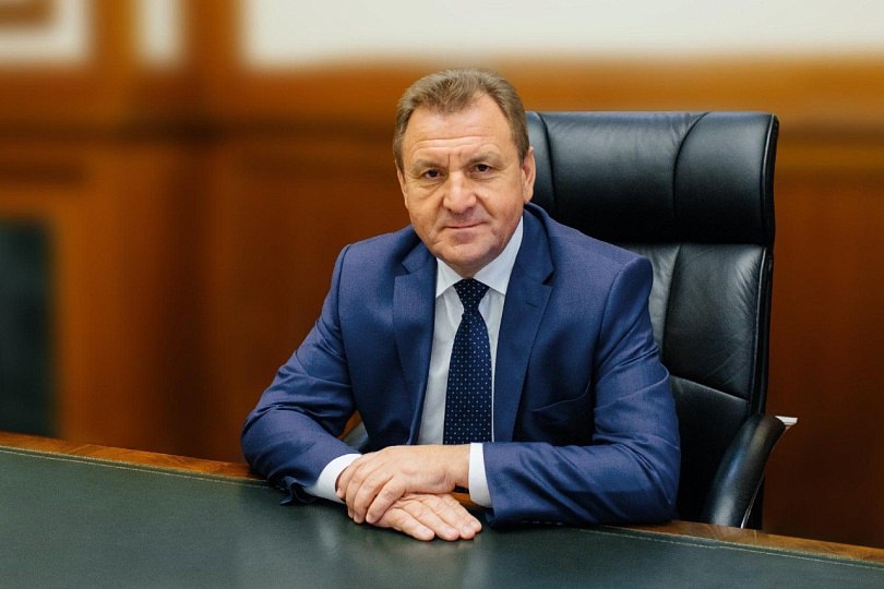 Иван Ульянченко избран главой Ставрополя Впервые Ульянченко был избран мэром в 2020 году. Ранее, с 2013 года, занимал должность министра труда и социальной защиты населения Ставропольского края. пресс-служба администрации Ставрополя