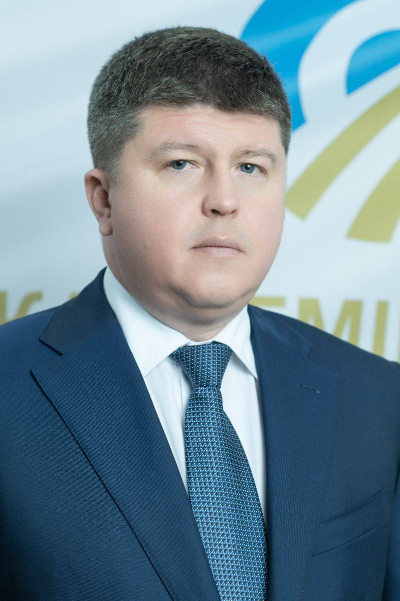 Информируем что планируется назначение генеральным директором АО Қазтеміртранс 46 летнего Ширяева Александра Сергеевича Окончил Казахский университет путей сообщения Организация перевозок и управление на транспорте С 2005 года работал в частных компаниях С 2021 года заместитель генерального директора по эксплуатации АО Қазтеміртранс Подпишись на informatorkz