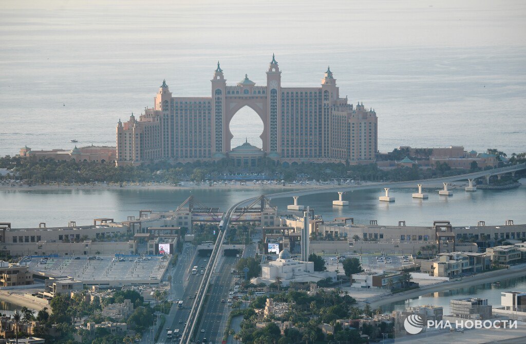 Куда весной можно поехать за 70 тысяч рублей рассказали в Ассоциации туроператоров Туры в Эмираты начинаются от 70 тысяч рублей за человека если смотреть отель с выходом на пляж Также от 70 тысяч рублей можно отправиться и в Египет в эту сумму обычно входит перелет и отдых по системе все включено Подписаться на РИА Новости