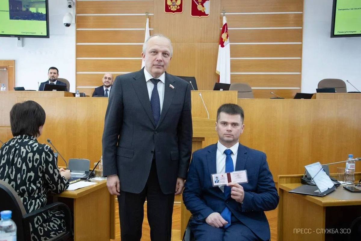 Экс депутат Гордумы Максим Выдров стал депутатом Законодательного Собрания области По решению областной избирательной комиссии он получил мандат который освободился после ухода из ЗСО другого депутата