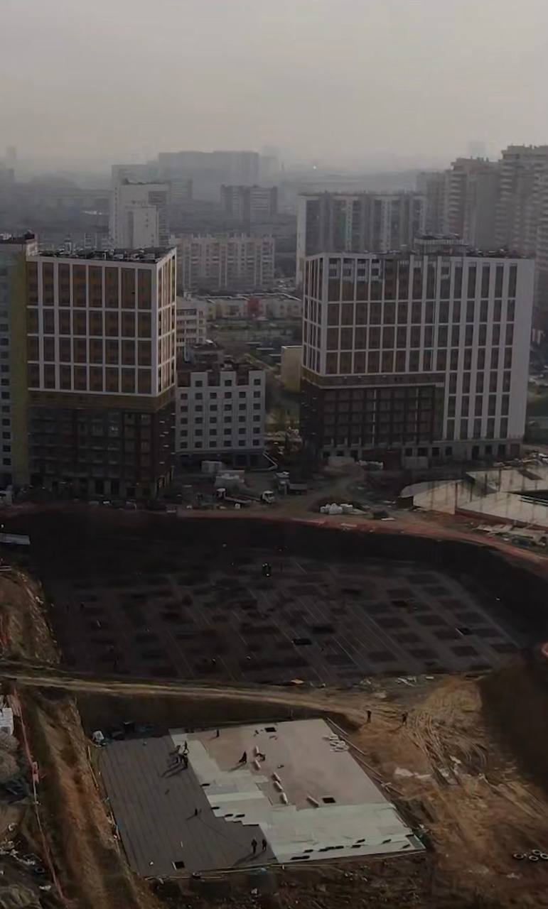 В межвузовский студенческий кампус будут заселять учащихся с 1 сентября В эту осень подрядчики сдадут еще несколько гостиниц на 3 тысячи мест Ранее предполагалось размещение в кампус международного уровня только учащихся вузов резидентов