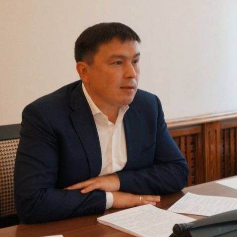 «Башкиравтодор» объявлен банкротом. Арбитражный суд признал АО «Башкиравтодор» несостоятельным. Ранее гендиректору компании Ильдару Юланову, обвиняемому в мошенничестве в особо крупном размере, продлили домашний арест до 16 ноября. Напомним, в октябре 2024 года уголовное дело о хищении более 150 миллионов рублей было передано в суд. Подписаться Прислать новость