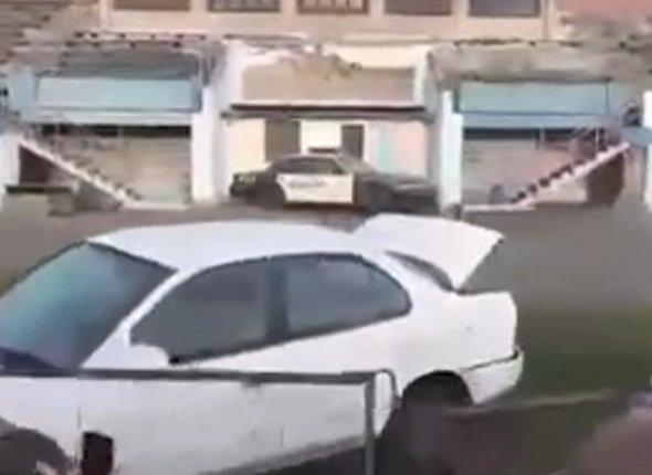 Авто повалило забор, камень отлетел в голову ребенку: ЧП на шоу каскадеров в Биробиджане ВИДЕО инцидента появилось в соцсетях. Мальчика незамедлительно доставили в больницу, полицейские проводят проверку    Читать подробнее на сайте...