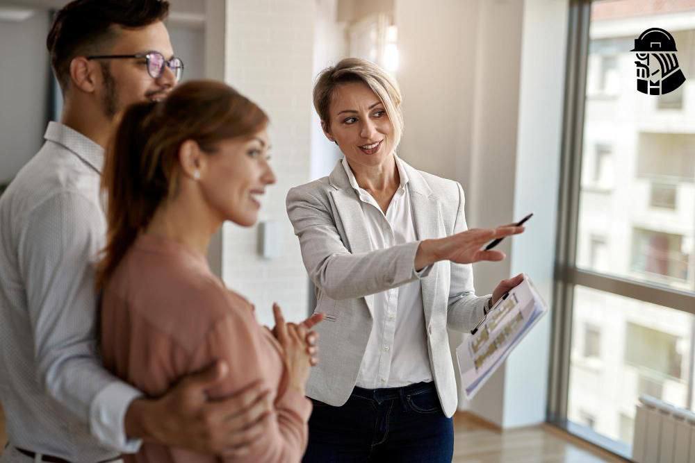 Единый договор на аренду защитит от высоких комиссий риэлторов Сенатор Айрат Гибатдинов предложил ввести единую форму договора для аренды жилья По его словам эта мера поможет значительно снизить комиссии риелторов которые часто достигают 70 100 от месячной платы и защитить граждан от недобросовестных практик Сенатор отметил рост жалоб на риелторов которые навязывают услуги и берут плату дважды и с арендатора и с арендодателя По его словам такие практики часто граничат с мошенничеством Гибатдинов призвал обсудить эти меры чтобы защитить людей от серых схем на рынке аренды kvadratnymaster