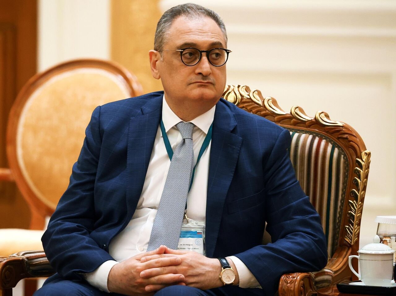 Посол России в КНР рассказал о работе над более чем 80 приоритетными проектами Их объём оценивают в 200 миллиардов долларов, уточнил Игорь Моргулов. На открытии 10-й конференции «Россия и Китай: сотрудничество в новую эпоху» в Пекине он подчеркнул, что планы касаются таких сфер, как промышленное производство, транспорт, логистика, сельское хозяйство и добыча полезных ископаемых. «Пекин вот уже на протяжении 15 лет считается первым торговым партнёром Москвы, а наша страна занимает пятое место в списке его внешнеторговых контрагентов. В 2024 году двусторонний товарооборот побил очередной рекорд, составив 245 миллиардов долларов», — подчеркнул дипломат. Он выразил надежду на дальнейший рост объёмов встречных капиталовложений, этому будет способствовать подписанное в мае обновлённое межправительственное соглашение об их взаимной защите. Подпишись на «Говорит Москва»