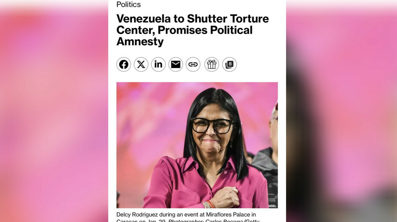 Венесуэла объявляет всеобщую амнистию Венесуэла освободит заключенных по делам о политическом насилии с 1999 года передает ArbatMedia Исполняющая обязанности президента страны Делси Родригес сообщила о подготовке законопроекта о всеобщей амнистии Документ будет направлен в парламент в ближайшее время пишет Bloomberg Родригес уточнила что освобождение коснется лиц осужденных за преступления связанные с политическим насилием за последние 27 лет Амнистия не затронет тех кто отбывает наказание за убийства незаконный оборот наркотиков коррупционные преступления и серьезные нарушения прав человека Прислать новость