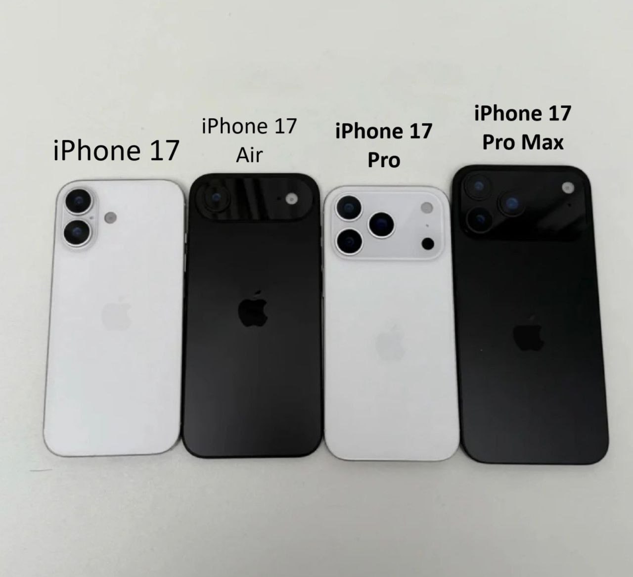 Всю линейку нового iPhone 17 СЛИЛИ В СЕТЬ — инсайдер Majin Bu выложил фото, где все модели лежат в один ряд В итоге можно сделать вывод: Обычный iPhone 17 почти не отличается от 16-й версии; У моделей Pro и Pro Max — обновлённые камеры, из-за которых логотип Apple сместили вниз; iPhone 17 Air получит отдельный модуль камеры и ультратонкий корпус — почти вдвое тоньше других моделей. В продаже уже через два месяца Новости AI • Бот Midjourney