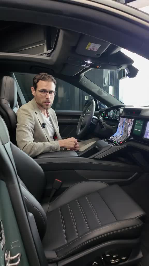Porsche Cayenne получил новый изогнутый сенсорный экран для мультимедиа