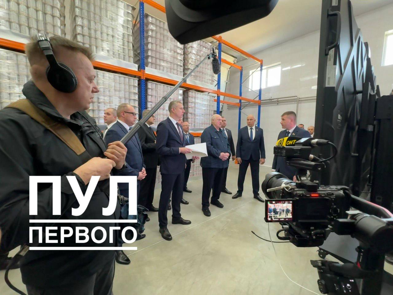 Александр Лукашенко посетил крупнейшее в стране предприятие по производству детского питания «Беллакта».