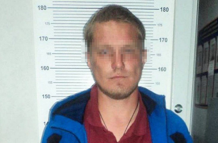 В Волгограде задержан 31-летний грабитель, который вырвал телефон у 54-летнего мужчины в Кировском районе.   Полицейские не исключают, что граждан, пострадавших от действий подозреваемого может быть больше, и просят потерпевших обратиться в полицию по телефону:  8442  93-01-11- дежурная часть Управления МВД России по городу Волгограду