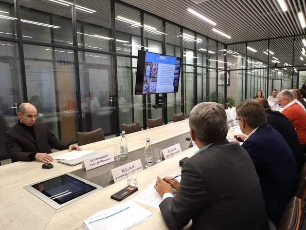 Химия металлургия судостроение В нижегородской ОЭЗ одобрили инвестпроекты на 19 млрд Экспертный совет по развитию особой экономической зоны Кулибин ОЭЗ поддержал заявки пяти компаний сообщили в пресс службе правительства региона Инвестпроекты касаются строительства производств для нужд электроники судостроения станкостроения а также химической промышленности Планируется создать около 600 рабочих мест Общий объем инвестиций составит более 19 млрд руб Деловой квартал НН