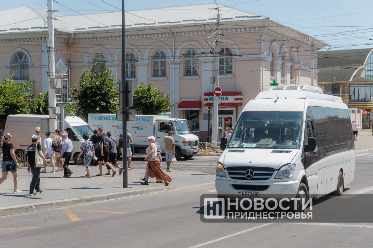 Уважаемые жители и гости города Временно до 1 сентября 2025 года маршрутные такси по маршруту 12 будут работать только в рабочие дни с понедельника по пятницу включительно Фото ИА Новости Приднестровья