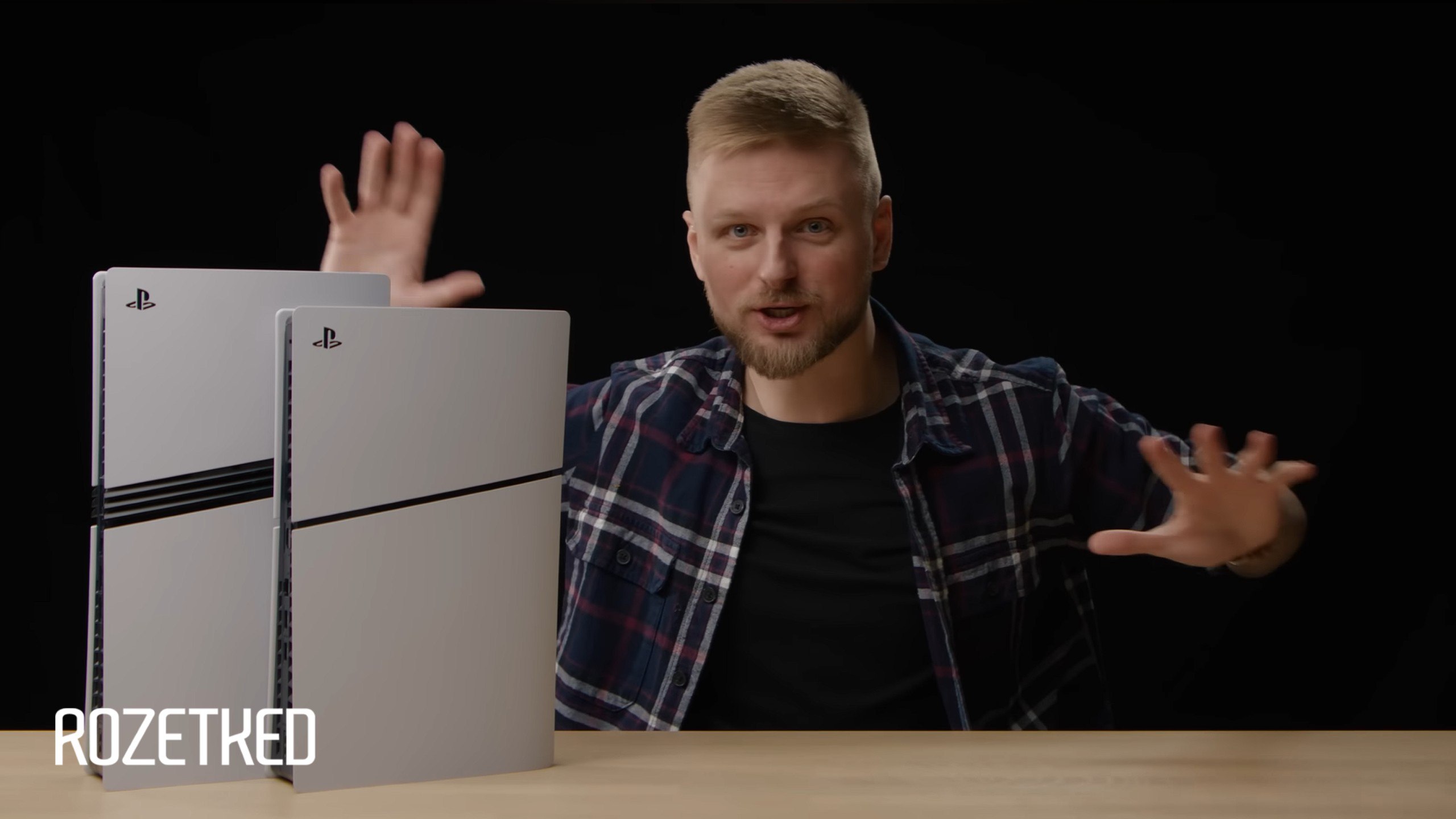 Вжух и ваших консолей нет Катастрофа с кризисом памяти добралась и до производителей консолей Bloomberg сообщает что Sony всерьёз рассматривает возможность перенести релиз PS6 на 2028 или даже 2029 год а Nintendo размышляет над поднятием цены на Switch 2 уже в этом году Это накладывается на множество других проблем смартфоны Samsung дорожают при тех же характеристиках а главы Xiaomi и Nothing прямо заявляют о грядущем подорожании техники rozetked me news 44433