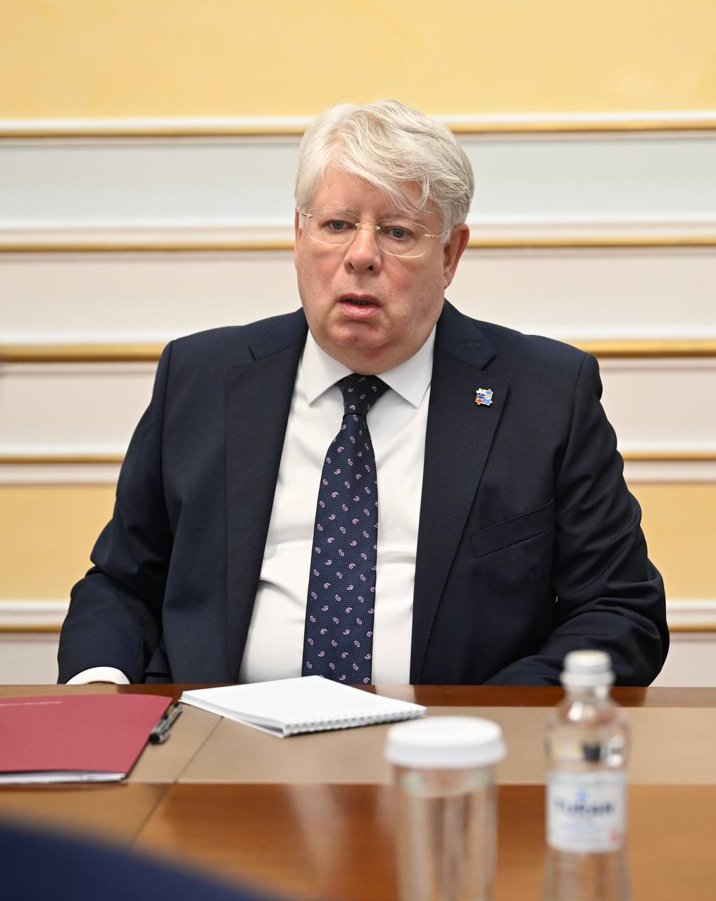 Глава МИД Казахстана принял посла России Мурат Нуртлеу и Алексей Бородавкин обсудили, как продвигаются договоренности, а также график взаимных визитов и совместных мероприятий.