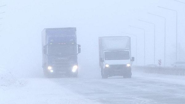 Временные ограничения движения Это связано с неблагоприятными погодными условиями С 12 30 ввели ограничение для грузового и пассажирского транспорта на нескольких участках дорог регионального значения в Белорецком и Архангельском районах Уфа Инзер Белорецк 67 000 км 205 000 км Стерлитамак Белорецк Магнитогорск 223 000 км 249 000 км Белорецк Учалы Миасс 1 800 км 24 000 км Ориентировочное время окончания ограничений 16 00 Подписывайся на БСТ