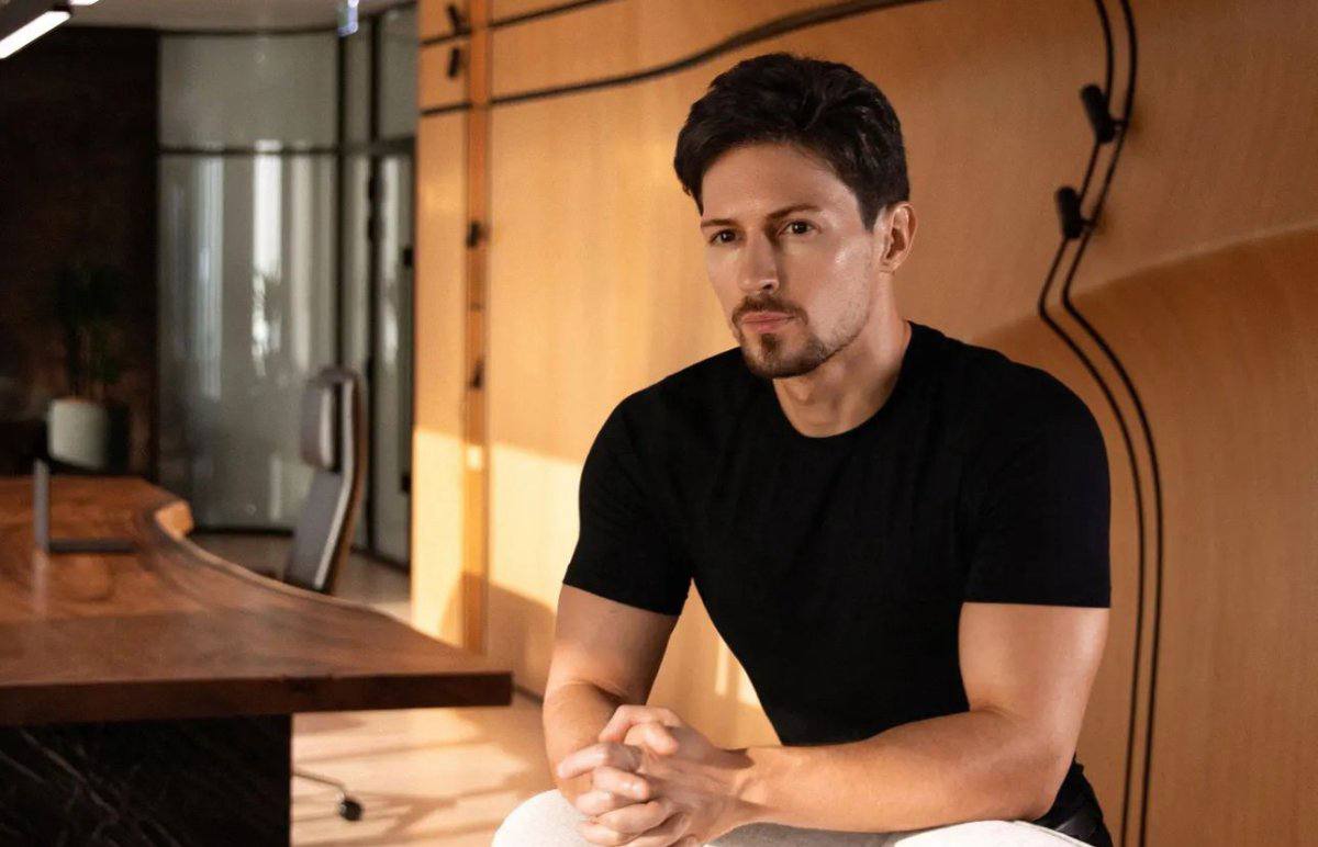 Павел Дуров заявил что Евросоюз устанавливает невыполнимые правила для технологических компаний Так он отреагировал на штраф в отношении соцсети X Илона Маска в размере 120 млн ЕС устанавливает невыполнимые правила чтобы наказывать технологические компании которые отказываются молча ограничивать свободу слова Мы видели то же самое во Франции безосновательное уголовное расследование а затем спецслужбы предложили свою помощь если Telegram будет тихо цензурировать речь в Румынии и Молдавии написал Павел Дуров в соцсети X