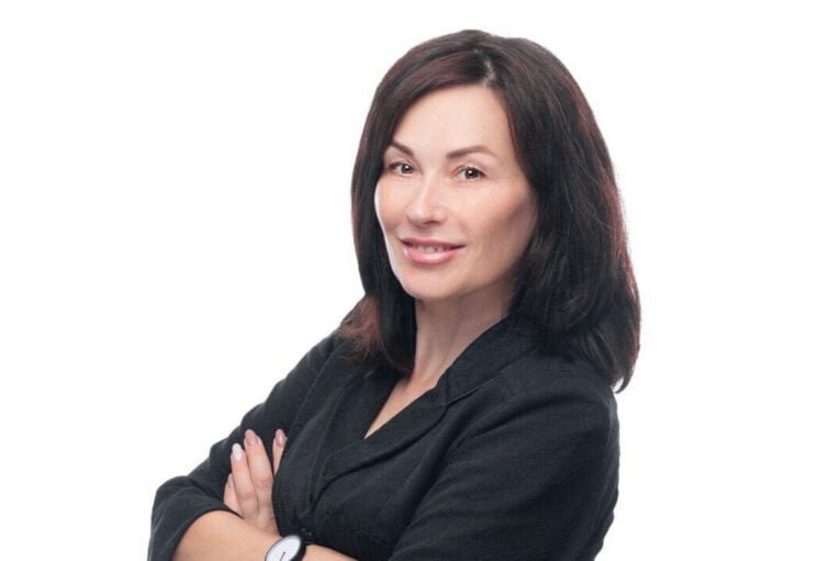 И о министра туризма Хабаровского края Елена Цымбал уходит со своего поста в связи с переходом на новую работу в Москве Она проработала на этой должности с 17 февраля 2025 года