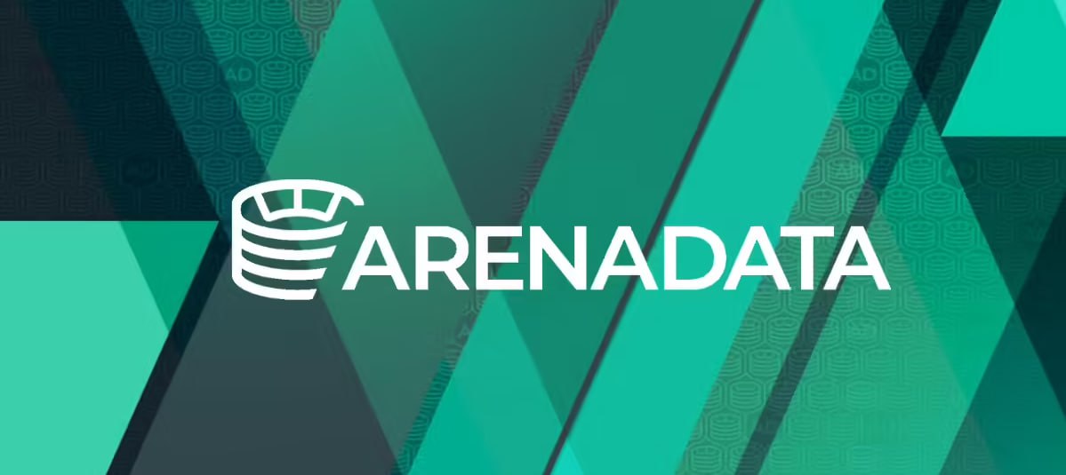 Arenadata. Старт торгов.   Напоминаем, Московская биржа подтвердила дату начала торгов акциями компании Arenadata - 1 октября.   Arenadata - ведущий российский разработчик программного обеспечения на рынке систем управления, хранения и обработки данных.    Интересный факт, который не имеет отношения к листингу: компания Arenadata и Московская биржа - партнеры. Недавно компания Arenadata и ее программные продукты были выбраны в качестве платформы, на основании которой будет развиваться единое хранилище данных торговой площадки.    По нашему мнению, в условиях ограниченного круга быстрорастущих компаний на Московской бирже, акции Arenadata могут быть интересны, как трейдерам, так и инвесторам, но, учитывая несколько завышенную оценку компании и текущие макроэкономические вводные, есть смысл последить за ситуацией.   Не рекомендация!   #ИнвестИдеи   ‼ А вы планируете принять участие в IPO Arenadata? Напишите в комментариях ‍